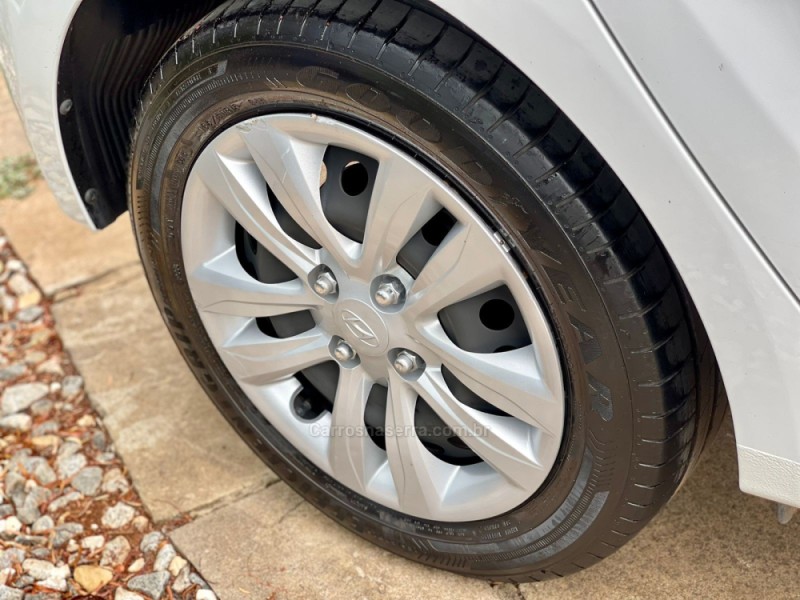 HB20 1.0 COMFORT PLUS 12V FLEX 4P MANUAL - 2016 - LAGOA VERMELHA
