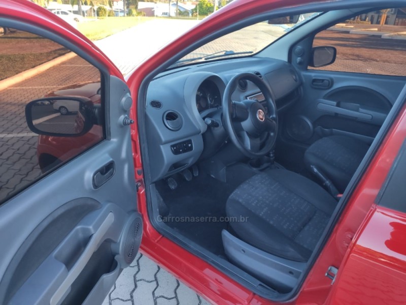 UNO 1.0 VIVACE 8V FLEX 4P MANUAL - 2014 - FARROUPILHA
