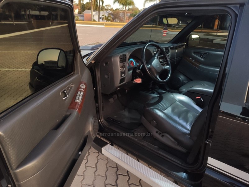 S10 2.8 EXECUTIVE 4X4 CD 12V TURBO INTERCOOLER DIESEL 4P MANUAL - 2011 - FARROUPILHA