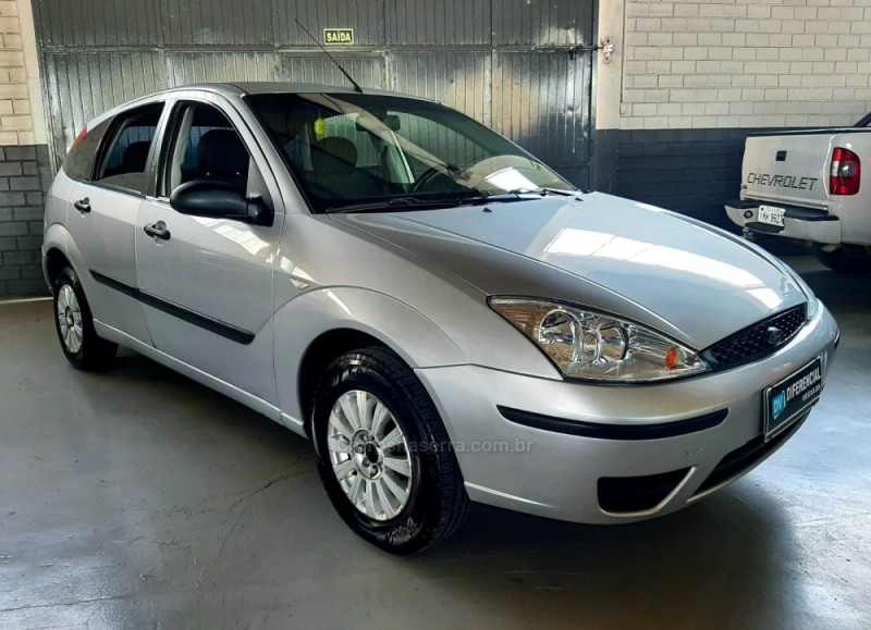 FOCUS 1.6 GL 8V FLEX 4P MANUAL