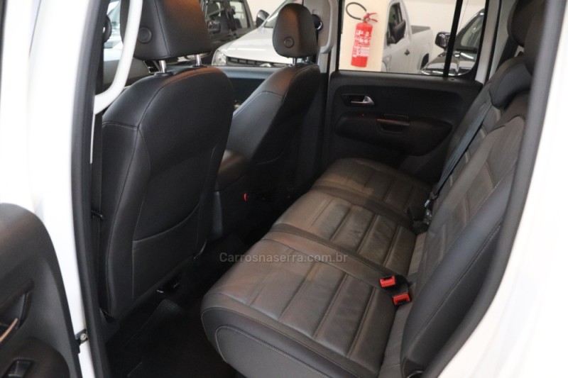 AMAROK 2.0 HIGHLINE 4X4 CD 16V TURBO INTERCOOLER DIESEL 4P AUTOMÁTICO - 2017 - CAXIAS DO SUL