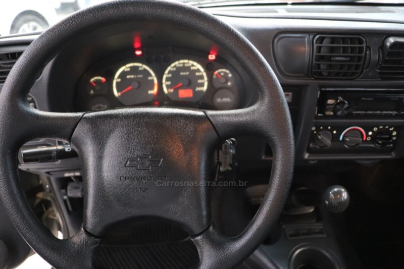 S10 2.8 DLX 4X2 CD 12V TURBO INTERCOOLER DIESEL 4P MANUAL - 2004 - CAXIAS DO SUL
