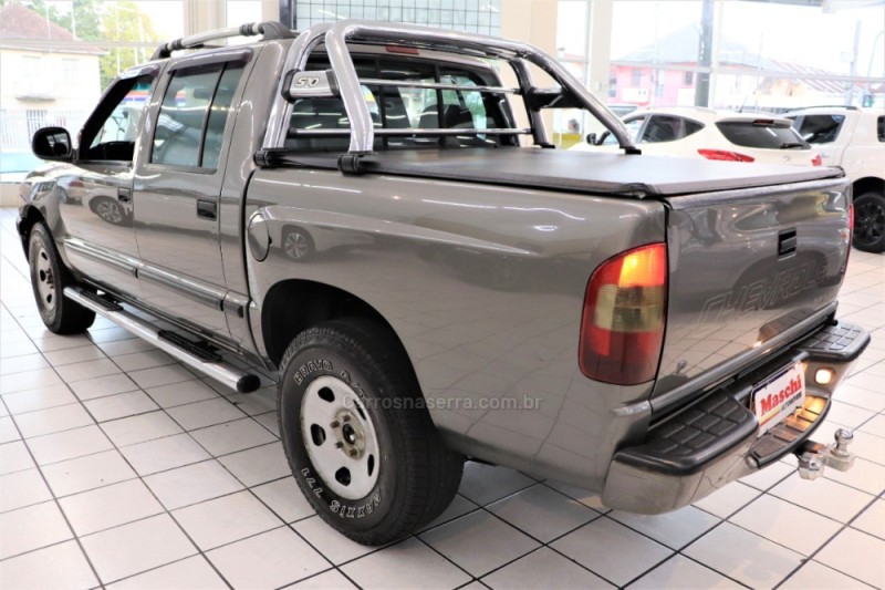 S10 2.8 DLX 4X2 CD 12V TURBO INTERCOOLER DIESEL 4P MANUAL - 2004 - CAXIAS DO SUL