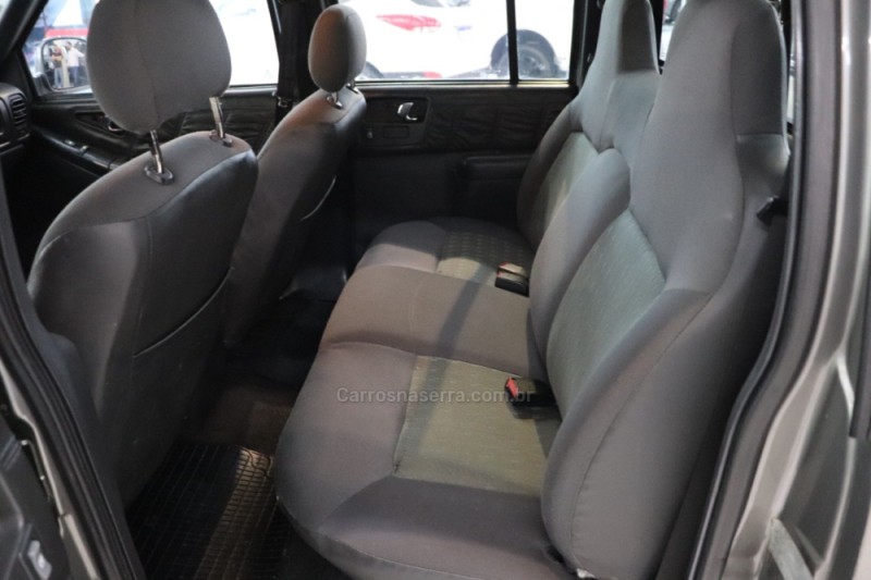 S10 2.8 DLX 4X2 CD 12V TURBO INTERCOOLER DIESEL 4P MANUAL - 2004 - CAXIAS DO SUL