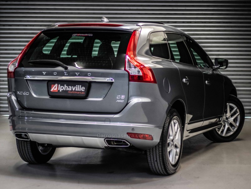 XC60 2.4 D5 MOMENTUM DIESEL AWD 4P AUTOMÁTICO - 2017 - CAXIAS DO SUL