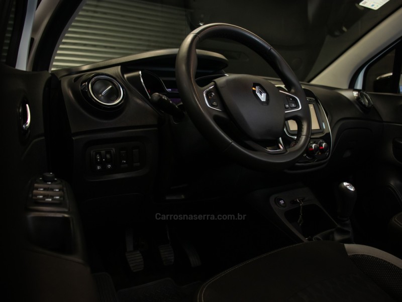 CAPTUR 1.6 16V SCE FLEX ZEN MANUAL - 2019 - CAXIAS DO SUL