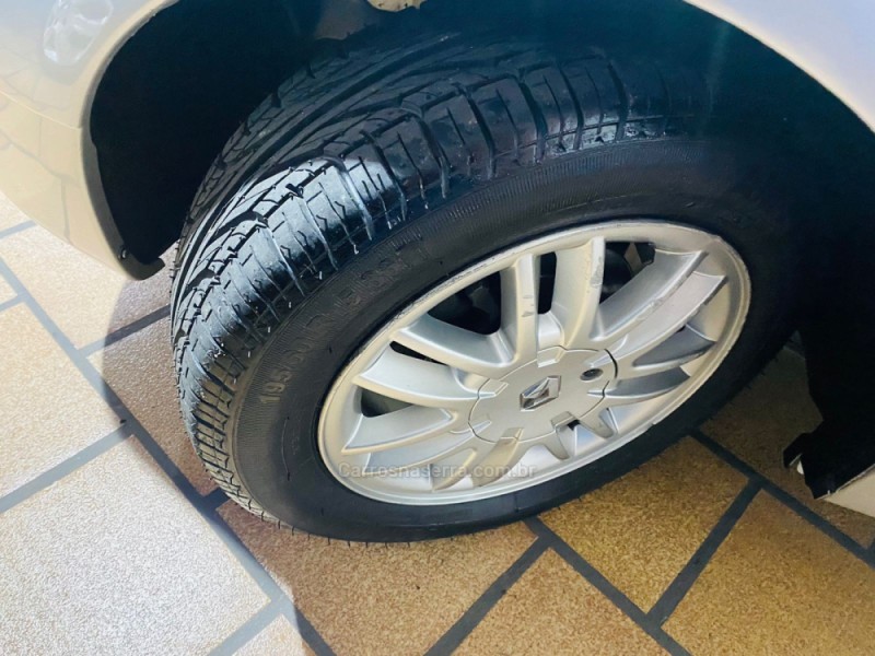 LOGAN 1.6 PRIVILÈGE 8V FLEX 4P MANUAL - 2010 - CAXIAS DO SUL