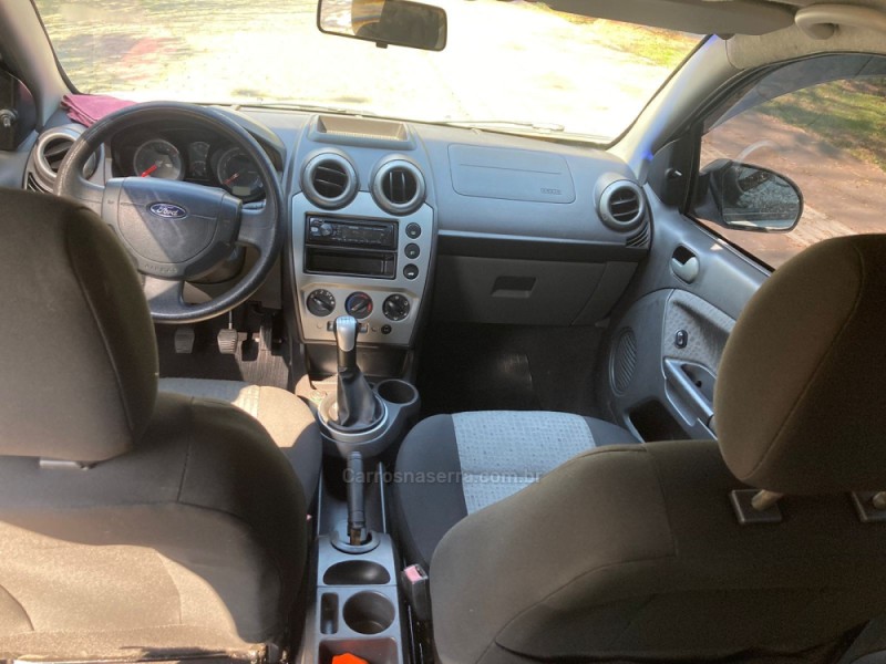 FIESTA 1.6 ROCAM SE SEDAN 8V FLEX 4P MANUAL - 2014 - FARROUPILHA