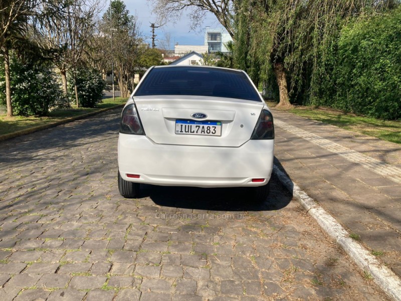 FIESTA 1.6 ROCAM SE SEDAN 8V FLEX 4P MANUAL - 2014 - FARROUPILHA