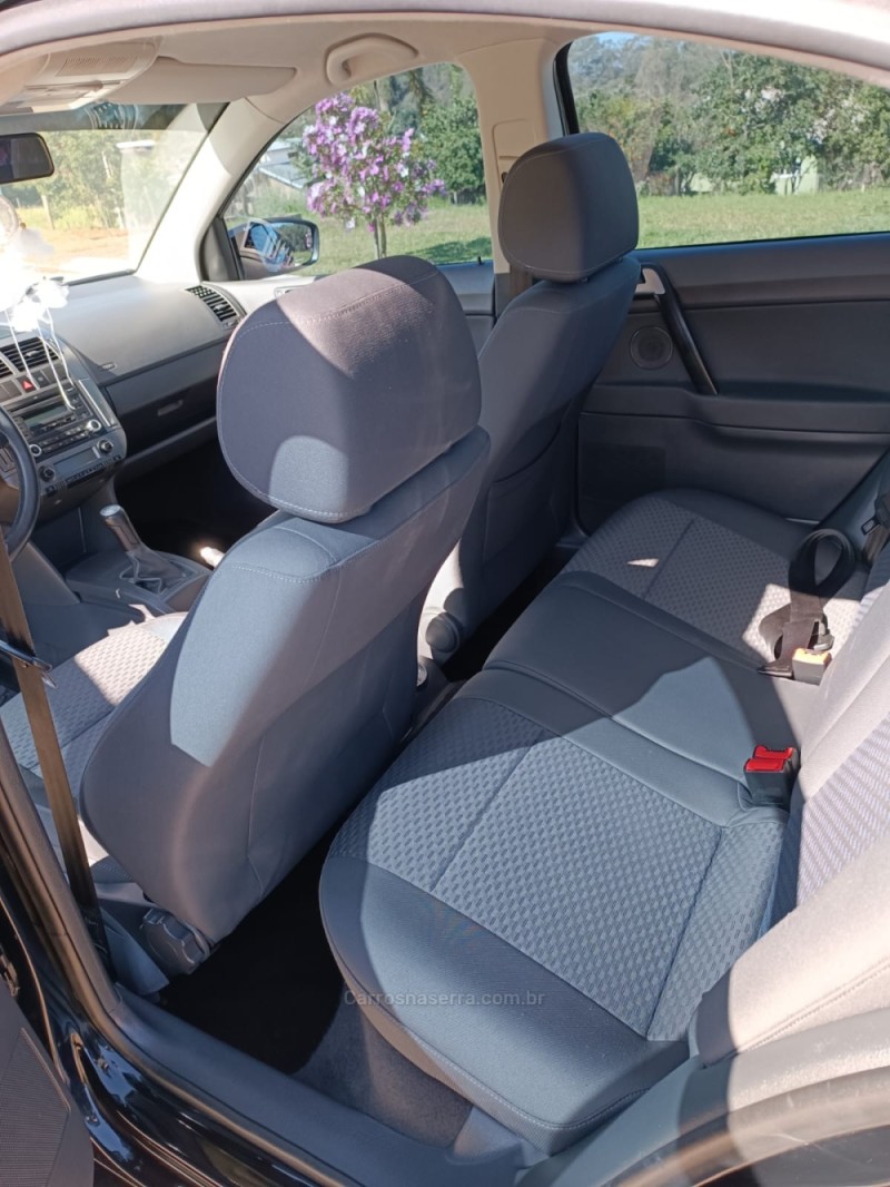 POLO SEDAN 1.6 MI COMFORTLINE 8V FLEX 4P MANUAL - 2014 - BENTO GONçALVES