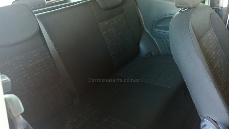 UNO 1.0 EVO VIVACE 8V FLEX 2P MANUAL - 2014 - VERANóPOLIS