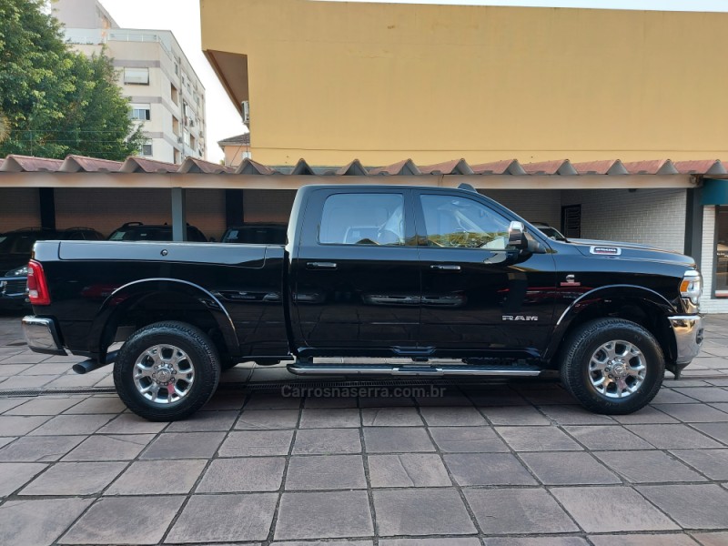 2500 LARAMIE  - 2022 - NOVO HAMBURGO