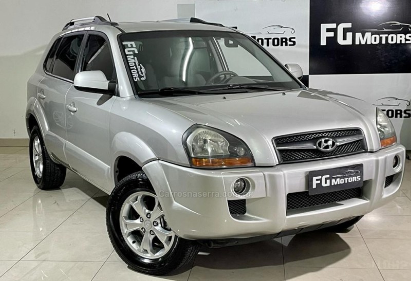 TUCSON 2.0 MPFI GL 16V 2WD GASOLINA 4P AUTOMÁTICO