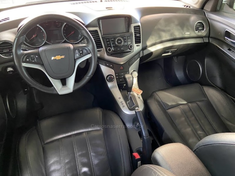 CRUZE 1.8 LT 16V FLEX 4P AUTOMÁTICO - 2013 - CANELA