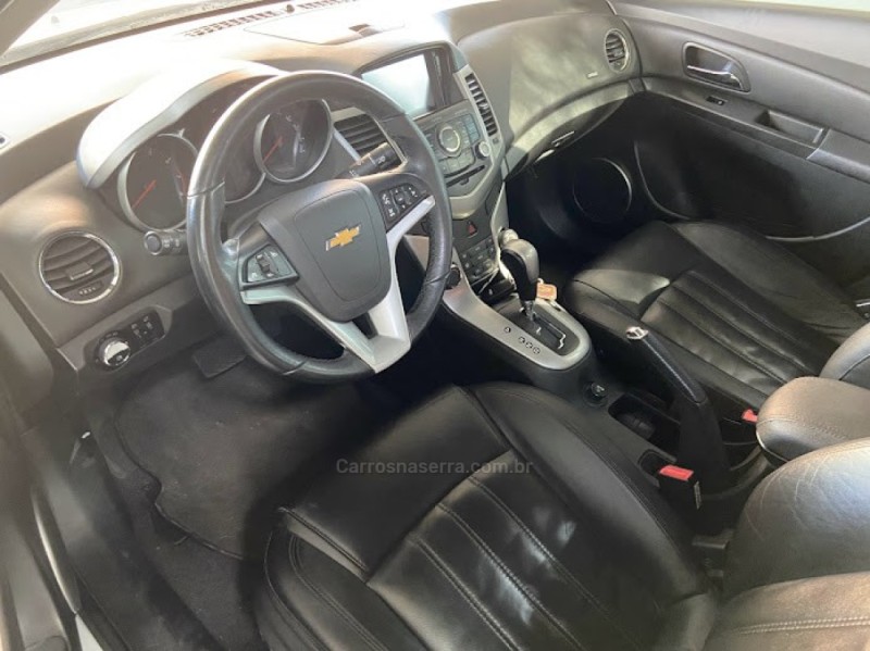 CRUZE 1.8 LT 16V FLEX 4P AUTOMÁTICO - 2013 - CANELA