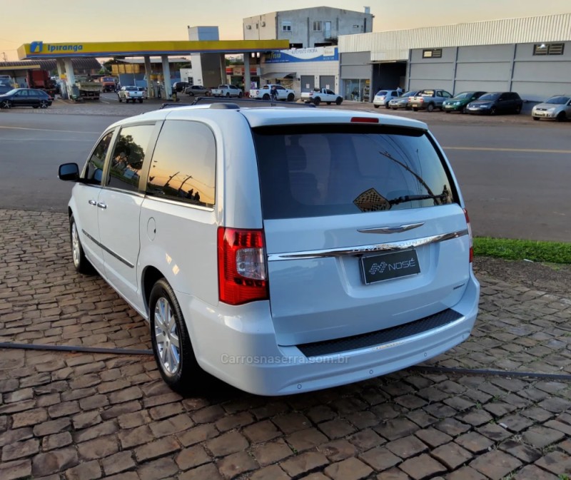 TOWN & COUNTRY 3.6 LIMITED V6 24V GASOLINA 4P AUTOMÁTICO - 2014 - NãO-ME-TOQUE