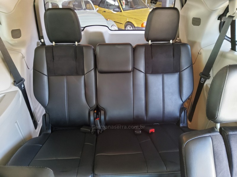 TOWN & COUNTRY 3.6 LIMITED V6 24V GASOLINA 4P AUTOMÁTICO - 2014 - NãO-ME-TOQUE