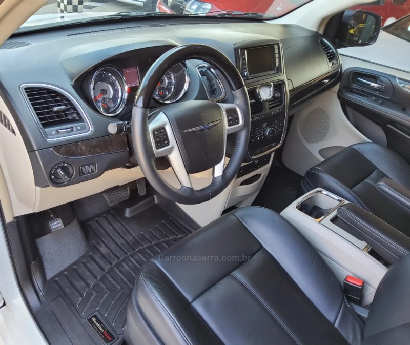 TOWN & COUNTRY 3.6 LIMITED V6 24V GASOLINA 4P AUTOMÁTICO - 2014 - NãO-ME-TOQUE