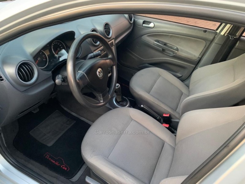 VOYAGE 1.0 MI 8V FLEX 4P MANUAL - 2011 - CAXIAS DO SUL