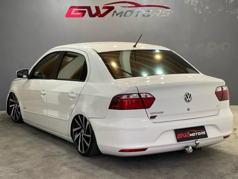 VOYAGE 1.6 MI TREND 8V FLEX 4P MANUAL - 2014 - ESTâNCIA VELHA