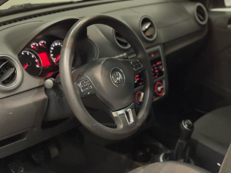 VOYAGE 1.6 MI TREND 8V FLEX 4P MANUAL - 2014 - ESTâNCIA VELHA
