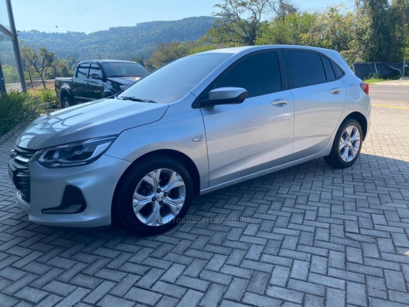 ONIX 1.0  LT 12V FLEX 4P MANUAL - 2020 - FELIZ