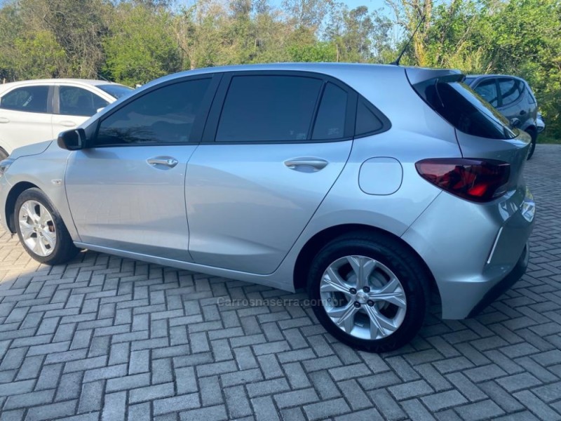 ONIX 1.0  LT 12V FLEX 4P MANUAL - 2020 - FELIZ