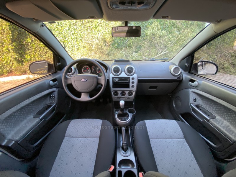 FIESTA 1.6 MPI CLASS 8V GASOLINA 4P MANUAL - 2011 - FARROUPILHA