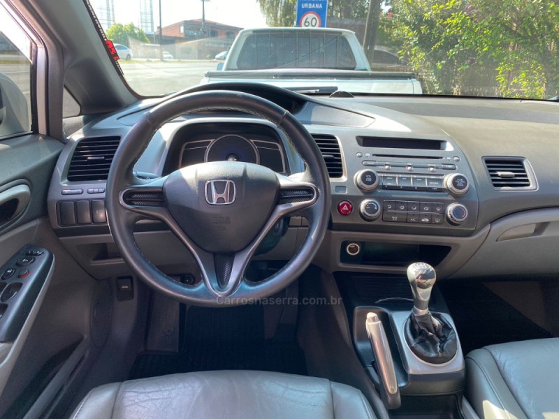 CIVIC 1.8 LXS 16V GASOLINA 4P MANUAL - 2007 - CAXIAS DO SUL