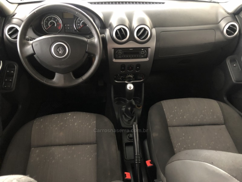 LOGAN 1.6 EXPRESSION 8V FLEX 4P MANUAL - 2011 - CAXIAS DO SUL