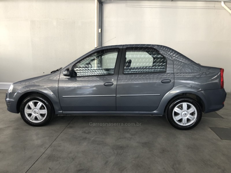 LOGAN 1.6 EXPRESSION 8V FLEX 4P MANUAL - 2011 - CAXIAS DO SUL