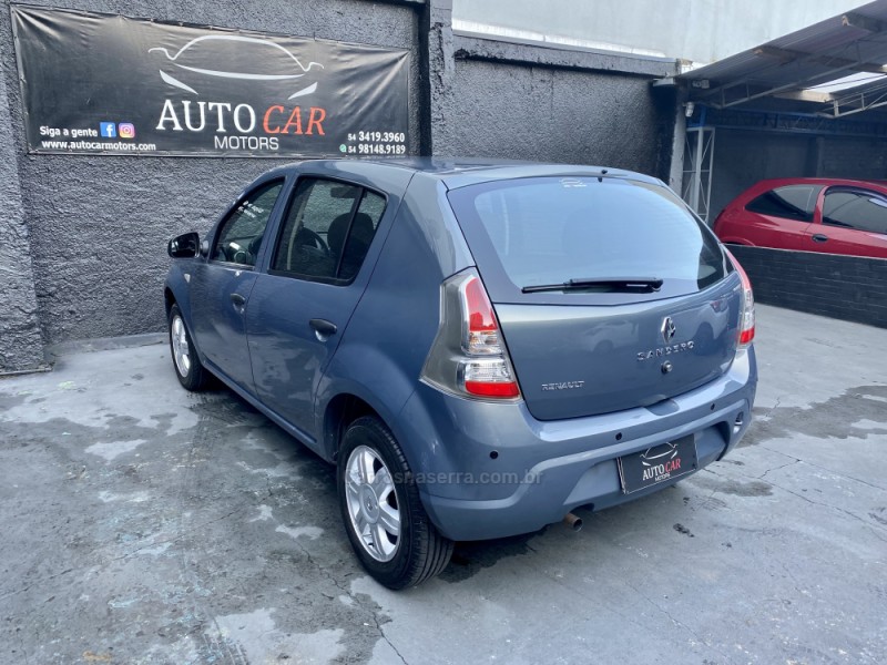 SANDERO 1.0 EXPRESSION 16V FLEX 4P MANUAL - 2014 - CAXIAS DO SUL