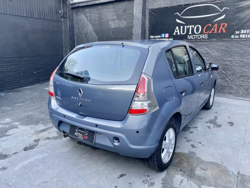 SANDERO 1.0 EXPRESSION 16V FLEX 4P MANUAL - 2014 - CAXIAS DO SUL