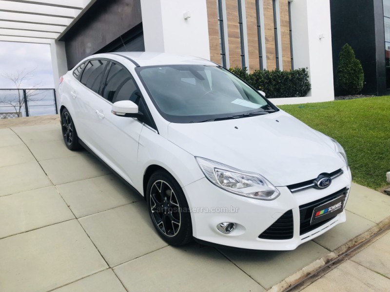 FOCUS 2.0 TITANIUM SEDAN 16V FLEX 4P AUTOMÁTICO