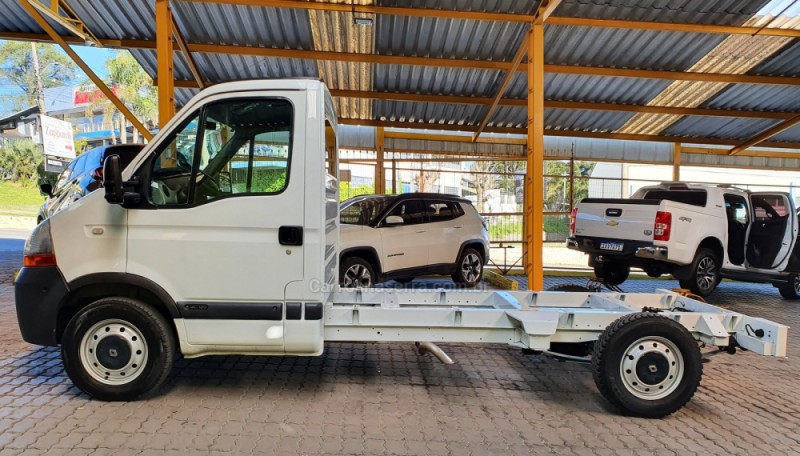MASTER 2.5 DCI CHASSI CABINE L2H1 16V DIESEL 2P MANUAL - 2013 - CAXIAS DO SUL