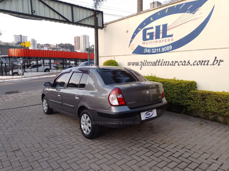 CLIO 1.0 AUTHENTIQUE 16V GASOLINA 4P MANUAL - 2004 - CAXIAS DO SUL