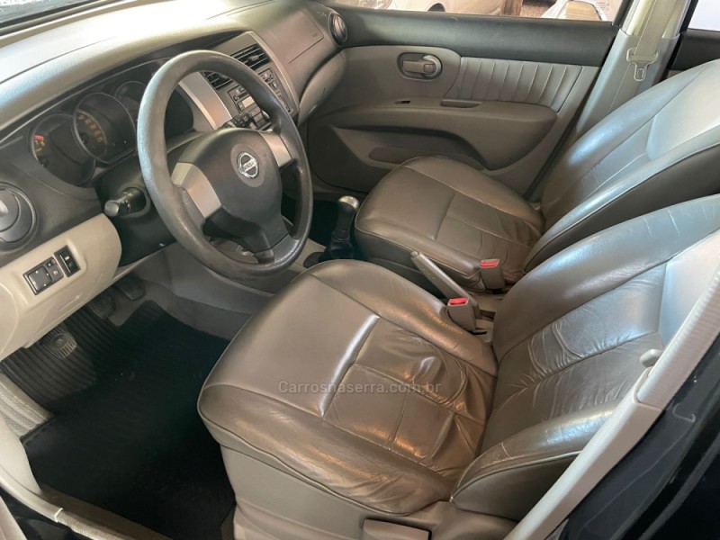 LIVINA 1.6 S 16V FLEX 4P MANUAL - 2011 - FARROUPILHA