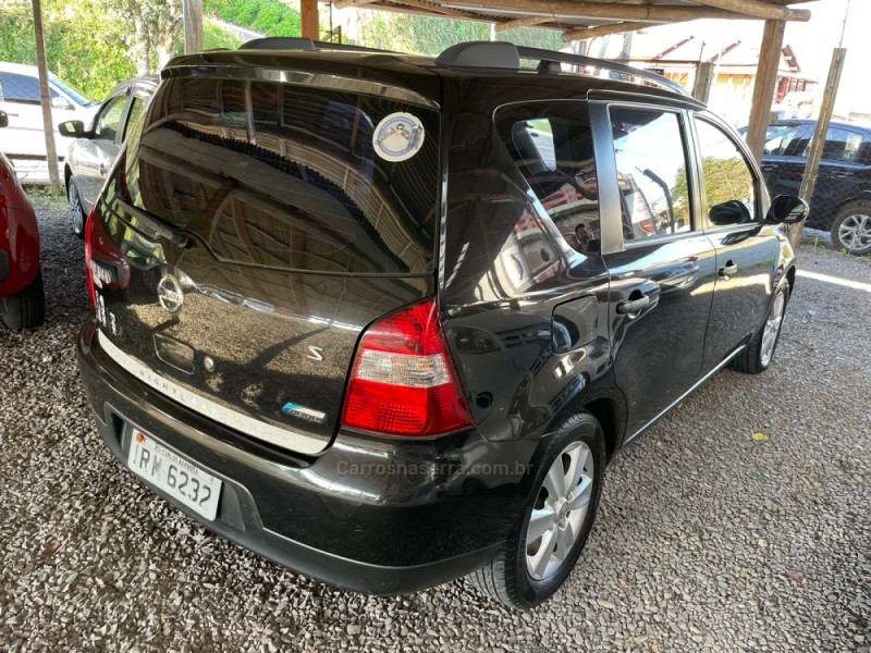 LIVINA 1.6 S 16V FLEX 4P MANUAL - 2011 - FARROUPILHA