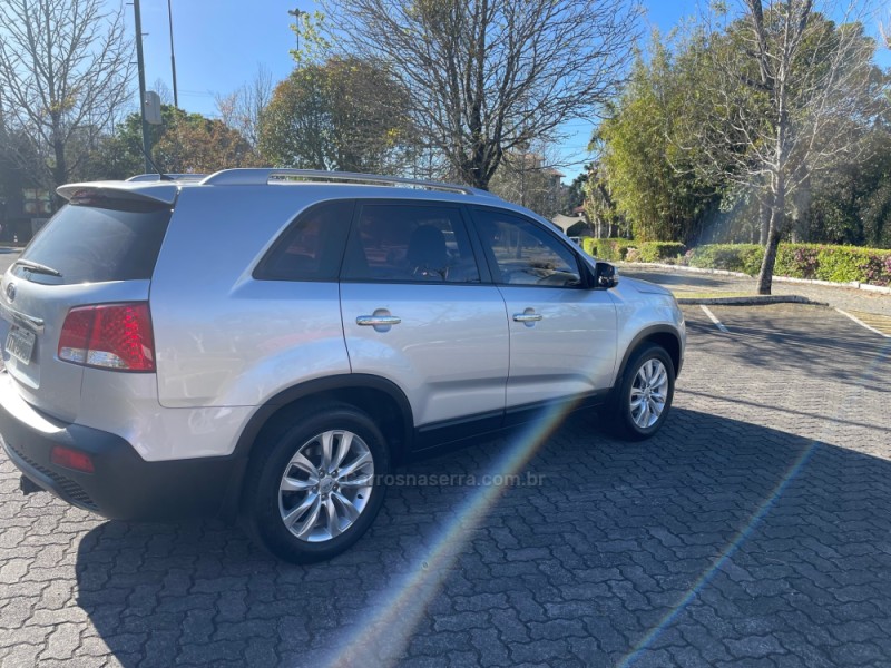 SORENTO 2.4 EX2 4X2 16V GASOLINA 4P AUTOMÁTICO - 2013 - CAXIAS DO SUL