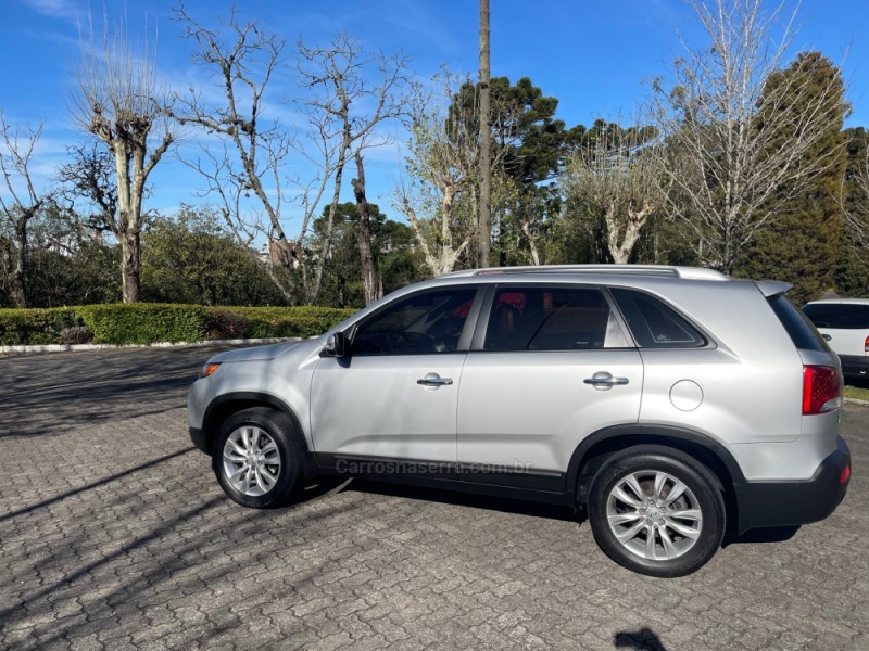 SORENTO 2.4 EX2 4X2 16V GASOLINA 4P AUTOMÁTICO - 2013 - CAXIAS DO SUL