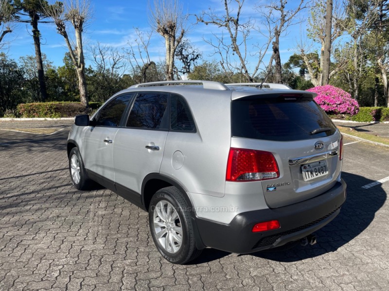 SORENTO 2.4 EX2 4X2 16V GASOLINA 4P AUTOMÁTICO - 2013 - CAXIAS DO SUL