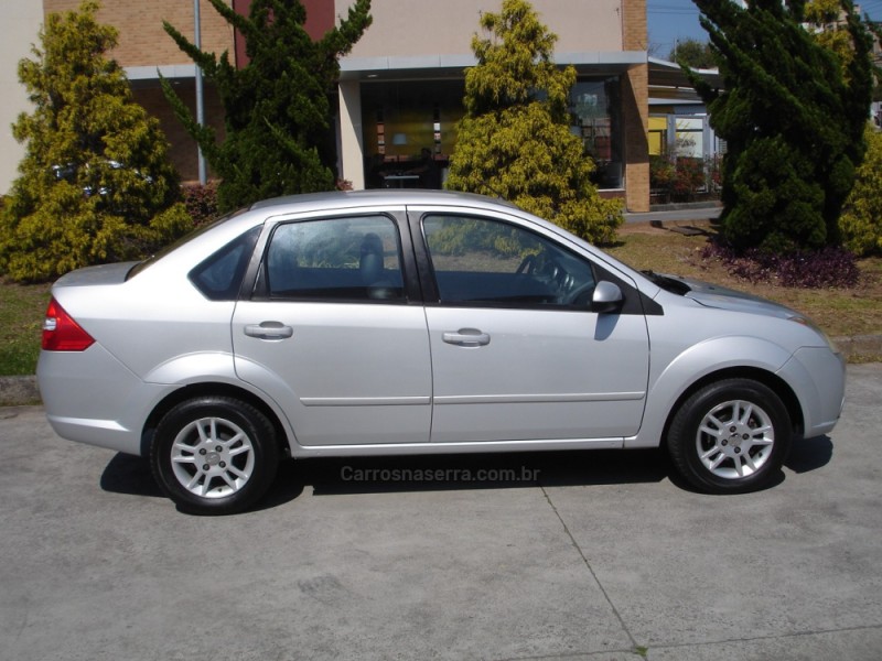 FIESTA 1.6 MPI CLASS SEDAN 8V FLEX 4P MANUAL - 2008 - CAXIAS DO SUL