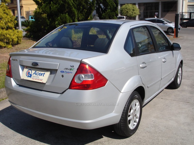 FIESTA 1.6 MPI CLASS SEDAN 8V FLEX 4P MANUAL - 2008 - CAXIAS DO SUL