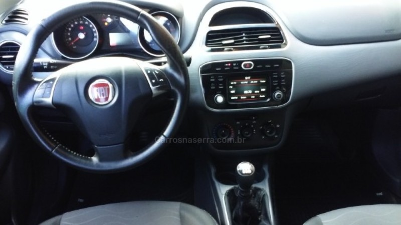 PUNTO 1.6 ESSENCE 16V FLEX 4P MANUAL - 2016 - DOIS IRMãOS
