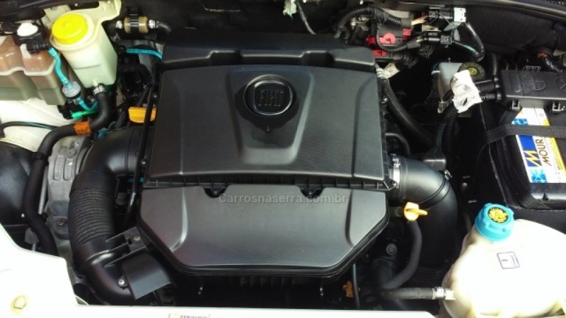 PUNTO 1.6 ESSENCE 16V FLEX 4P MANUAL - 2016 - DOIS IRMãOS