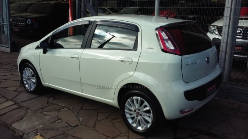 PUNTO 1.6 ESSENCE 16V FLEX 4P MANUAL - 2016 - DOIS IRMãOS