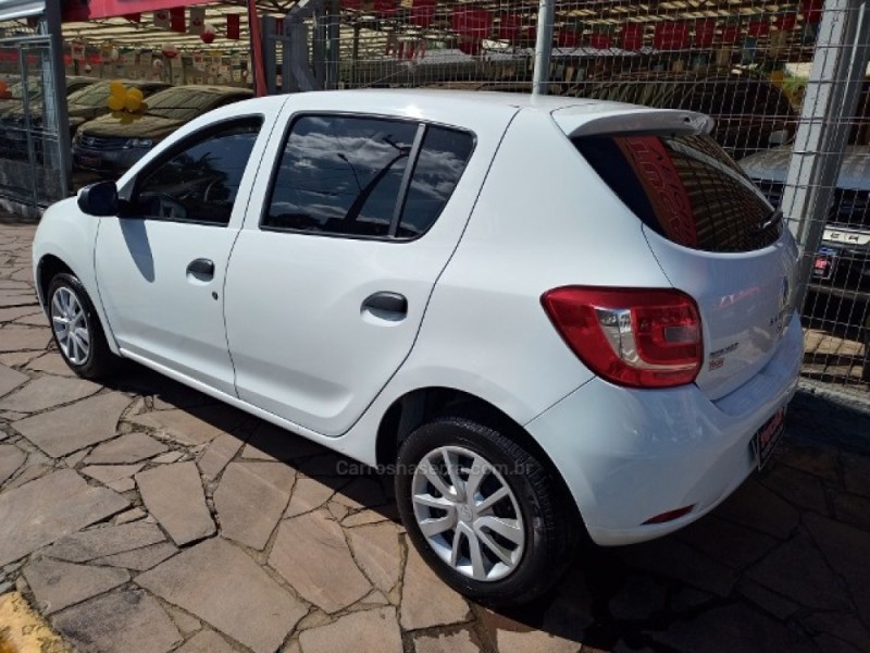 SANDERO 1.0 AUTHENTIQUE 12V FLEX 4P MANUAL - 2018 - DOIS IRMãOS