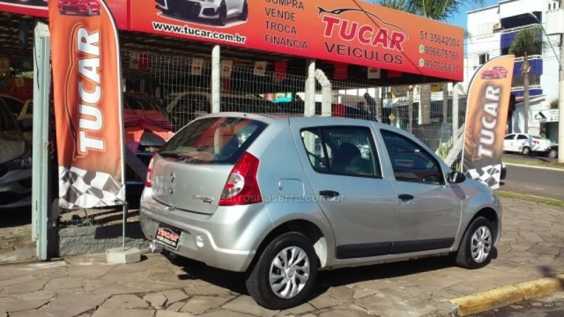 SANDERO 1.0 EXPRESSION 12V FLEX 4P MANUAL - 2009 - DOIS IRMãOS