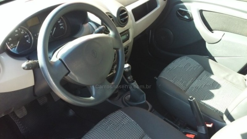 SANDERO 1.0 EXPRESSION 12V FLEX 4P MANUAL - 2009 - DOIS IRMãOS