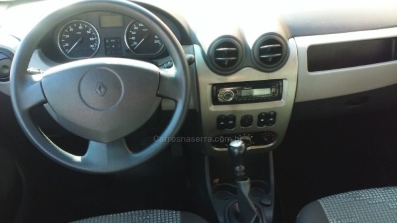 SANDERO 1.0 EXPRESSION 12V FLEX 4P MANUAL - 2009 - DOIS IRMãOS